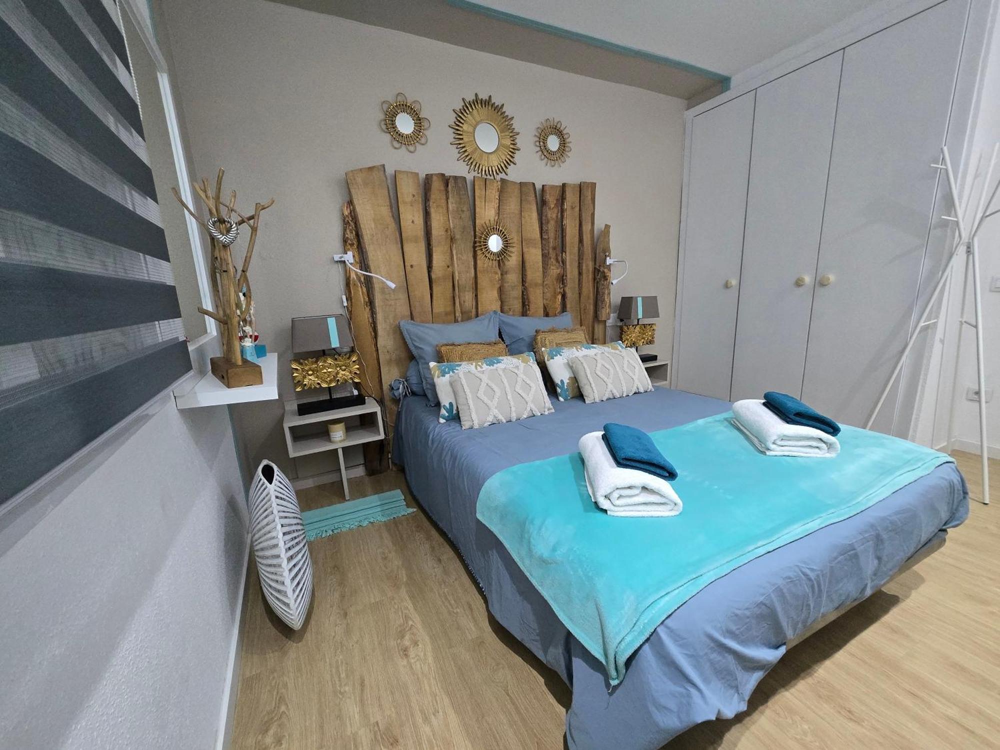 Superbe Appartement Avec Solarium Et Piscine Communautaire Roses Exterior photo